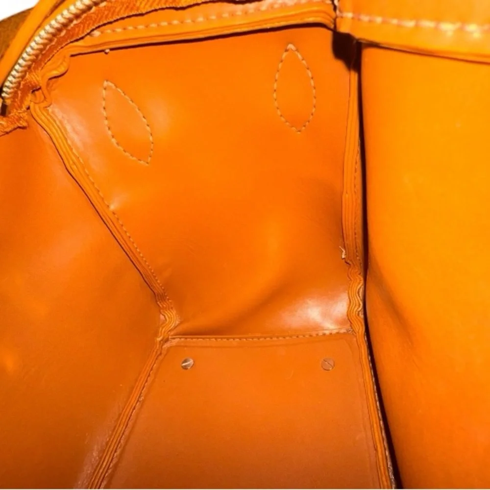 Cognac Colored Pebbled Leather Shoulder & Crossbody Bag – Adjustable Strap GUC